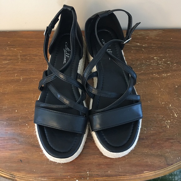 Black platform sandals - Picture 3 of 6